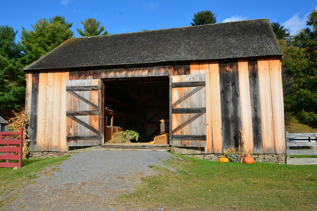 Brooks-Barn-Farmers-Museum-1024x683